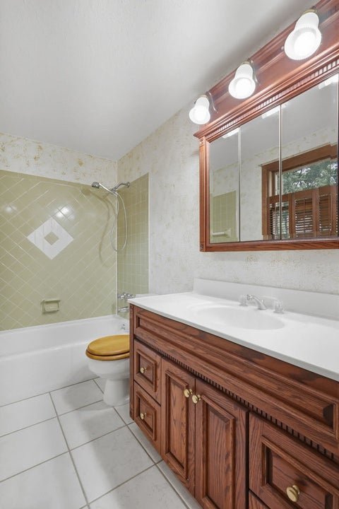 Tiny photo for 2903 Woodland Court, Davenport, IA 52803 (MLS # 12699335)