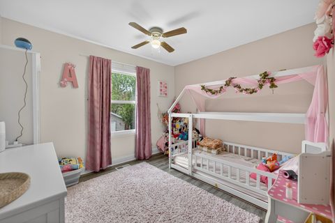Tiny photo for 870 Pine Avenue W, Roselle, IL 60172 (MLS # 12635185)