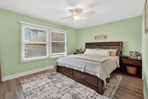 Tiny photo for 870 Pine Avenue W, Roselle, IL 60172 (MLS # 12635185)