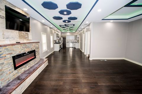 Tiny photo for 845 W 50th Place, Chicago, IL 60609 (MLS # 12513126)