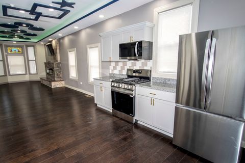 Tiny photo for 845 W 50th Place, Chicago, IL 60609 (MLS # 12513126)