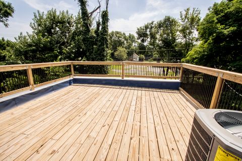 Tiny photo for 845 W 50th Place, Chicago, IL 60609 (MLS # 12513126)