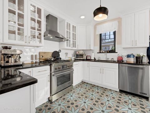 Tiny photo for 318 Bluff Avenue, La Grange, IL 60525 (MLS # 12555415)