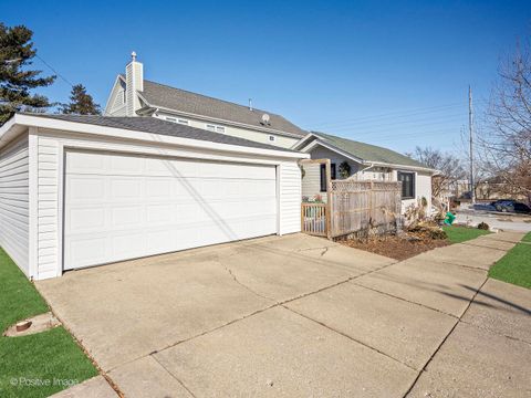 Tiny photo for 318 Bluff Avenue, La Grange, IL 60525 (MLS # 12555415)
