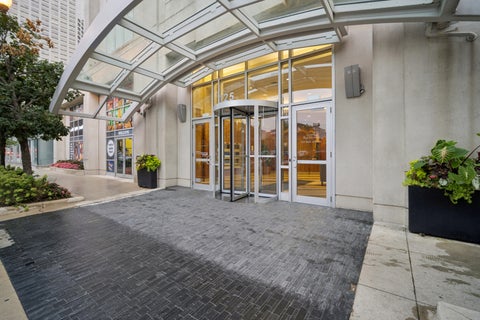 Tiny photo for 125 S Jefferson Street #2310, Chicago, IL 60661 (MLS # 12746177)
