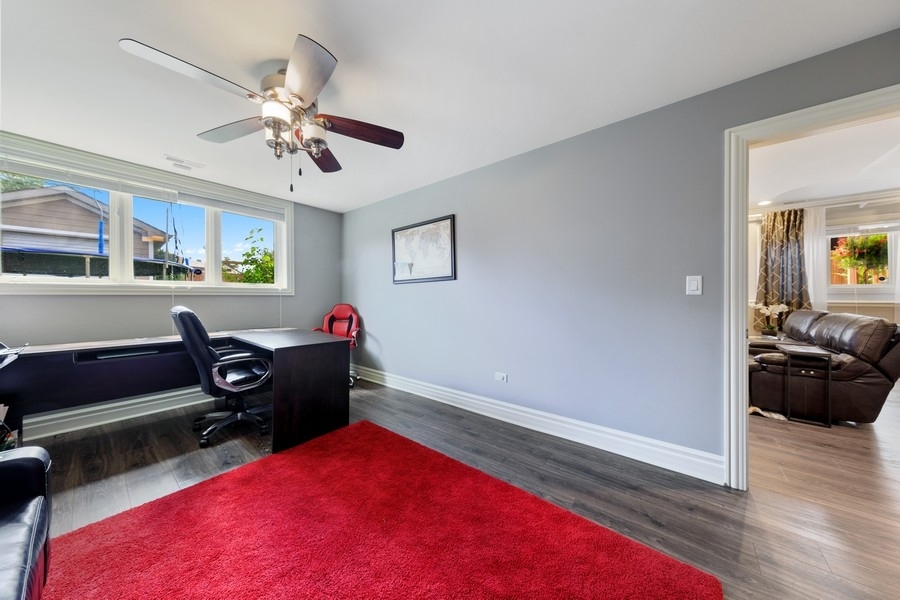 Chicago, Illinois 60638, United States, 4 Bedrooms Bedrooms, ,2 BathroomsBathrooms,Residential,Active,225914