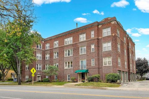 Photo of 600 N La Grange Road #A2, La Grange Park, IL 60526 (MLS # 12550903)