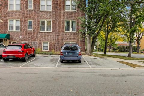 Tiny photo for 600 N La Grange Road #A2, La Grange Park, IL 60526 (MLS # 12550903)