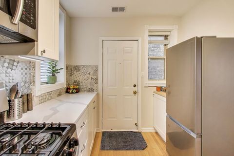 Tiny photo for 600 N La Grange Road #A2, La Grange Park, IL 60526 (MLS # 12550903)