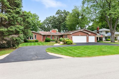 Photo of 6N135 Hillcrest Drive, Medinah, IL 60157 (MLS # 12461126)