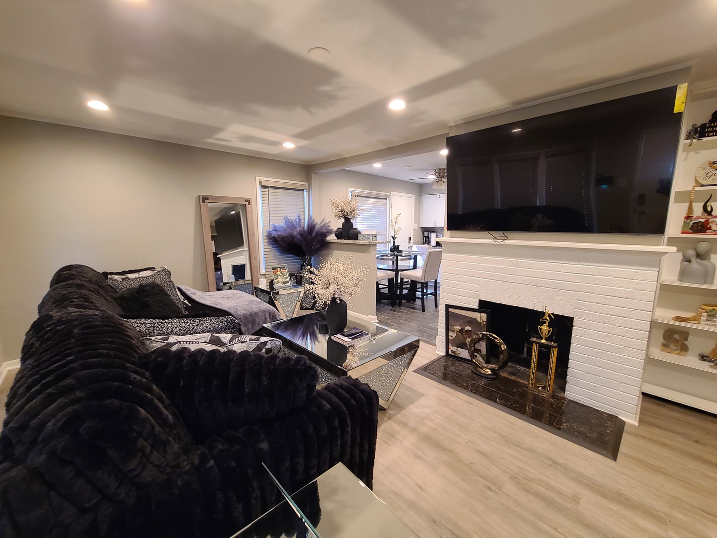 340 Indianwood Boulevard