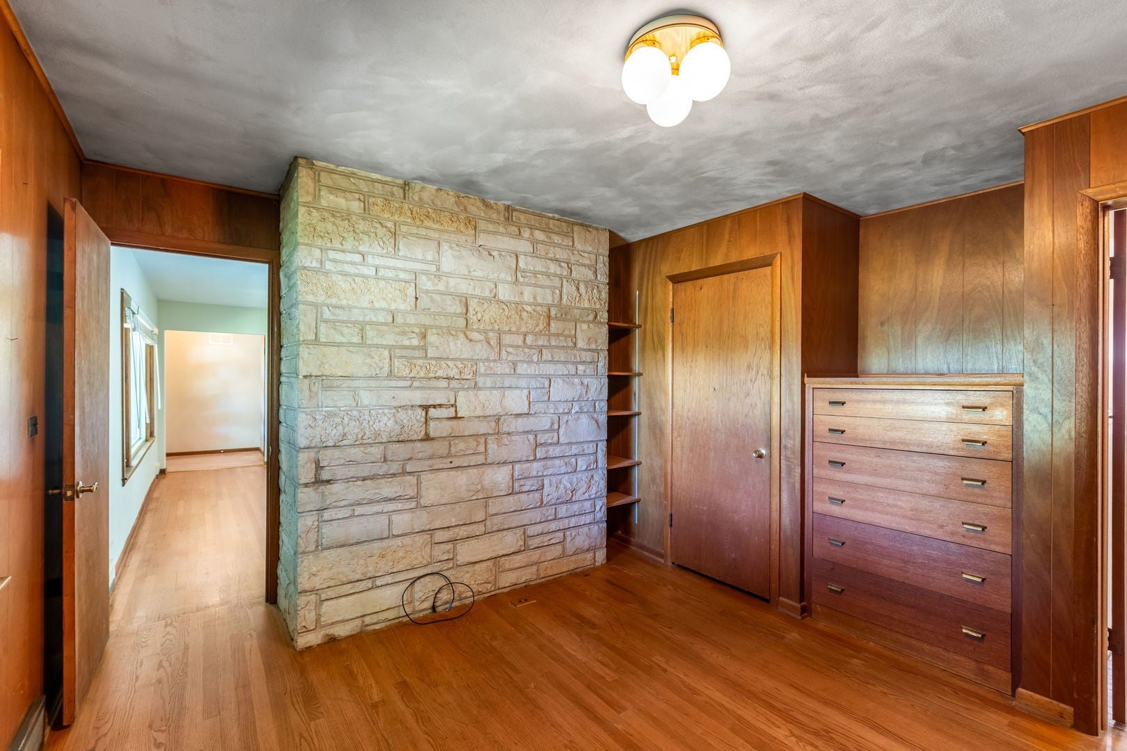 27 Pleasant Avenue