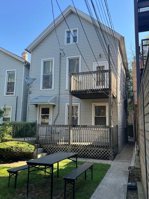 1535 N Leavitt Street Chicago IL 60622