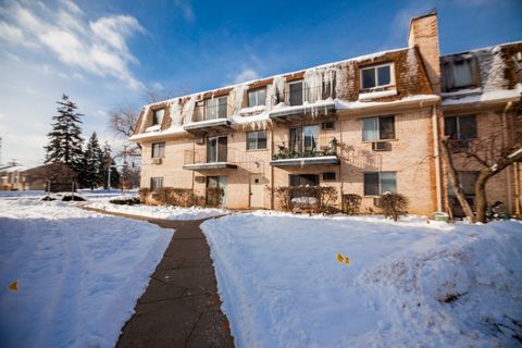Photo of 1111 Bloomingdale Road #2B, Glendale Heights, IL 60139 (MLS # 12530536)
