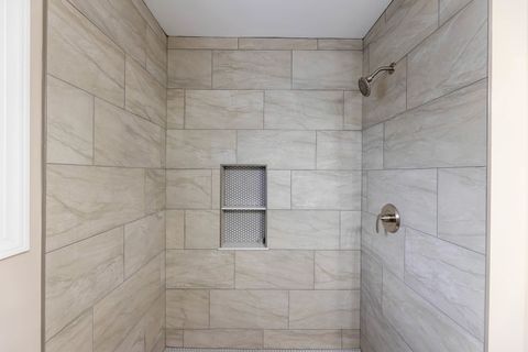 Tiny photo for 1616 Wilcox Street, Crest Hill, IL 60435 (MLS # 12582918)