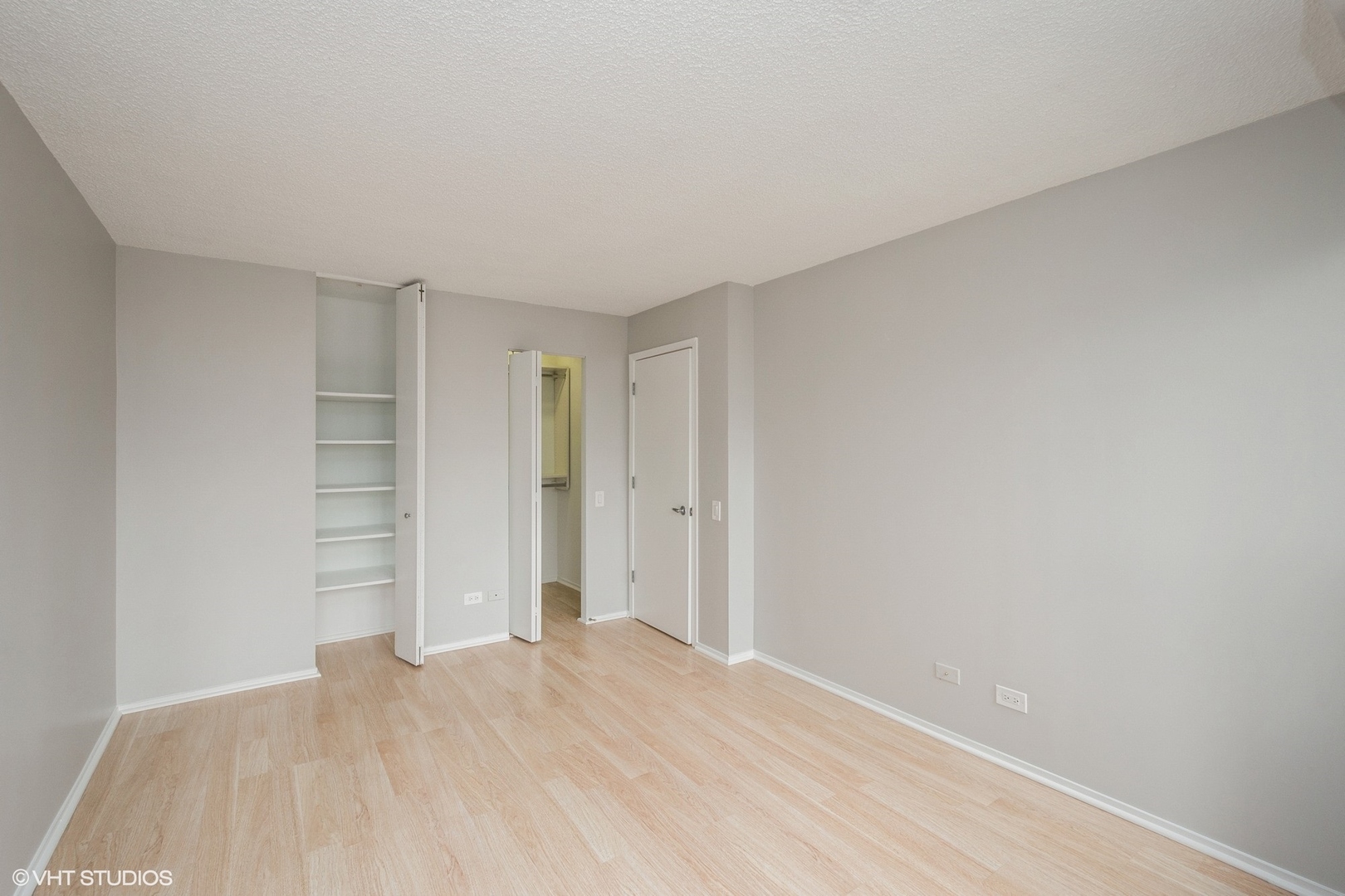 30 E Huron Street 2503