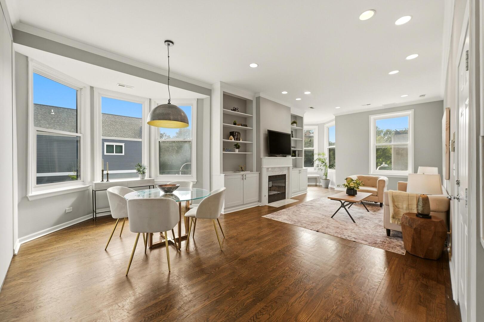 1500 W School Street 2