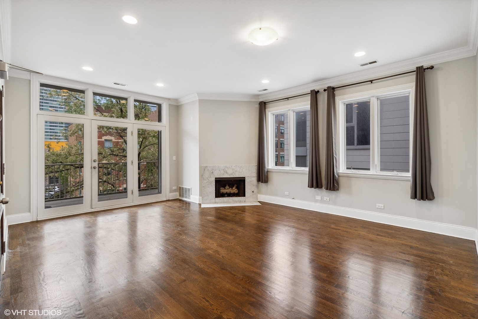 700 W Grand Avenue 3W