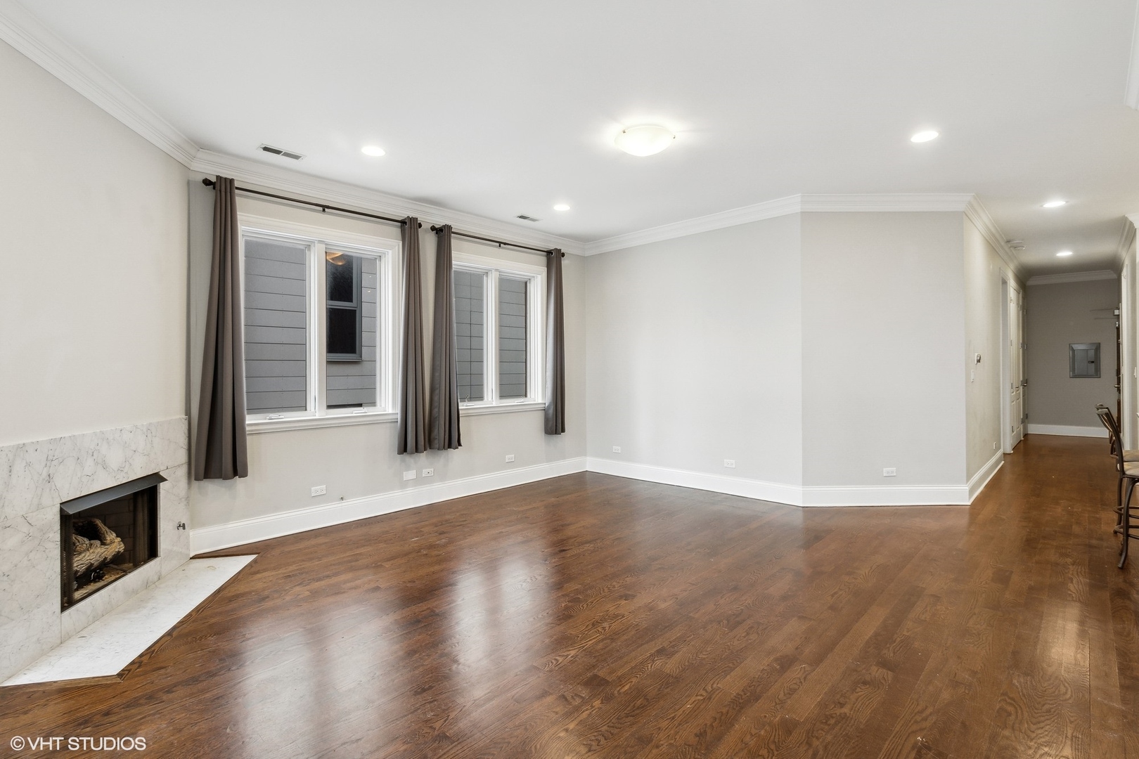 700 W Grand Avenue 3W
