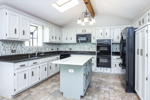 Tiny photo for 9S251 Graceland Street, Downers Grove, IL 60516 (MLS # 12499438)