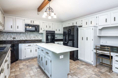 Tiny photo for 9S251 Graceland Street, Downers Grove, IL 60516 (MLS # 12499438)