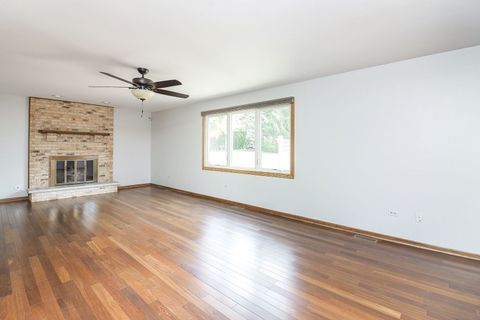 Tiny photo for 9S251 Graceland Street, Downers Grove, IL 60516 (MLS # 12499438)