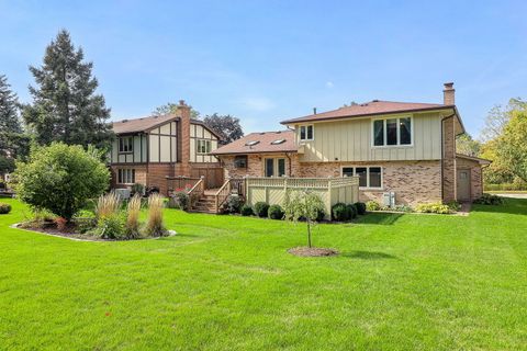 Tiny photo for 9S251 Graceland Street, Downers Grove, IL 60516 (MLS # 12499438)