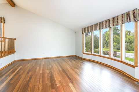 Tiny photo for 9S251 Graceland Street, Downers Grove, IL 60516 (MLS # 12499438)