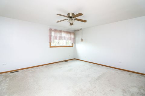 Tiny photo for 9S251 Graceland Street, Downers Grove, IL 60516 (MLS # 12499438)