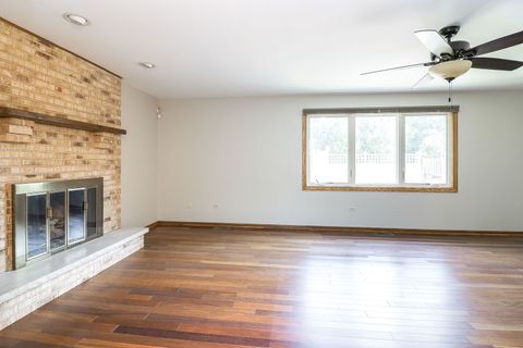 Tiny photo for 9S251 Graceland Street, Downers Grove, IL 60516 (MLS # 12499438)