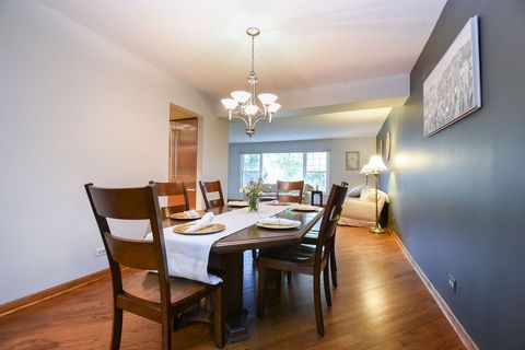 Tiny photo for 803 W Burr Oak Drive, Arlington Heights, IL 60004 (MLS # 12488373)