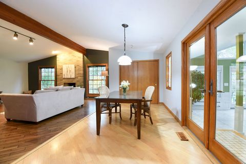 Tiny photo for 803 W Burr Oak Drive, Arlington Heights, IL 60004 (MLS # 12488373)