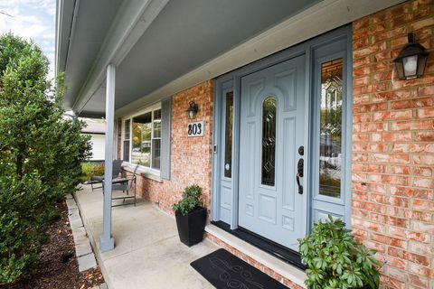 Tiny photo for 803 W Burr Oak Drive, Arlington Heights, IL 60004 (MLS # 12488373)