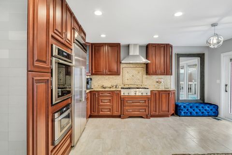 Tiny photo for 862 Waterview Drive, Round Lake Park, IL 60073 (MLS # 12504984)