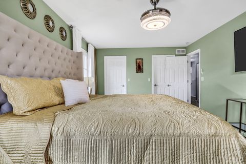 Tiny photo for 862 Waterview Drive, Round Lake Park, IL 60073 (MLS # 12504984)