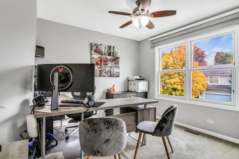 Tiny photo for 862 Waterview Drive, Round Lake Park, IL 60073 (MLS # 12504984)