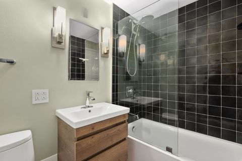 Tiny photo for 5050 S East End Avenue #2D, Chicago, IL 60615 (MLS # 12491026)