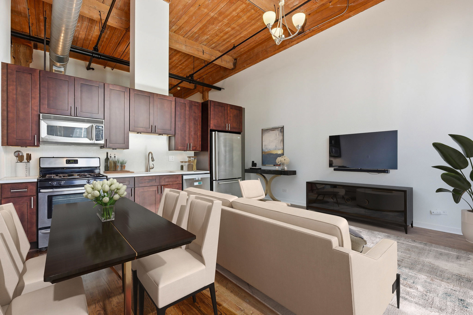 215 N Aberdeen Street 607B