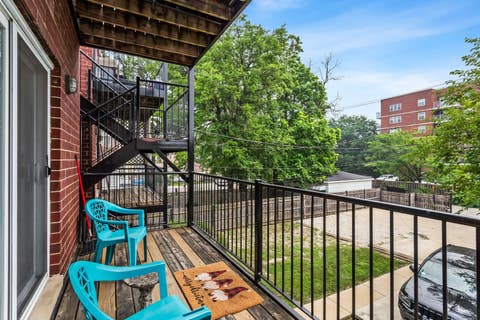 Tiny photo for 25 N Menard Avenue #2S, Chicago, IL 60644 (MLS # 12703413)