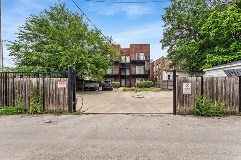 Tiny photo for 25 N Menard Avenue #2S, Chicago, IL 60644 (MLS # 12703413)