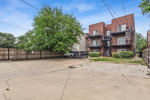 Tiny photo for 25 N Menard Avenue #2S, Chicago, IL 60644 (MLS # 12703413)