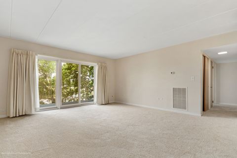 Tiny photo for 2900 Maple Avenue #13C, Downers Grove, IL 60515 (MLS # 12480503)