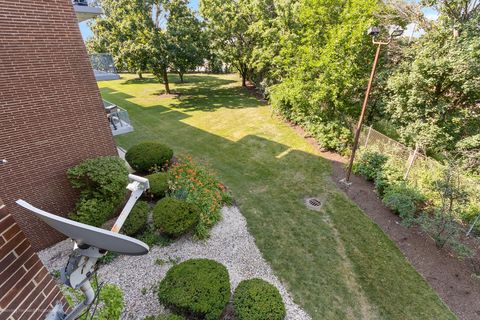 Tiny photo for 2900 Maple Avenue #13C, Downers Grove, IL 60515 (MLS # 12480503)