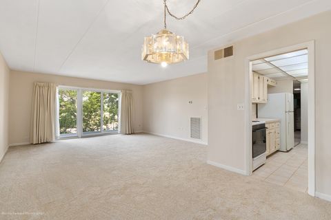 Tiny photo for 2900 Maple Avenue #13C, Downers Grove, IL 60515 (MLS # 12480503)