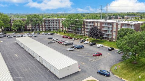Tiny photo for 2900 Maple Avenue #13C, Downers Grove, IL 60515 (MLS # 12480503)