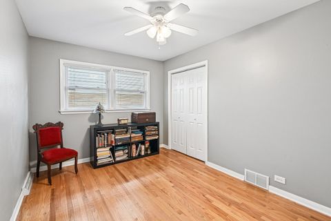 Tiny photo for 1032 62nd Place, Downers Grove, IL 60516 (MLS # 12676610)