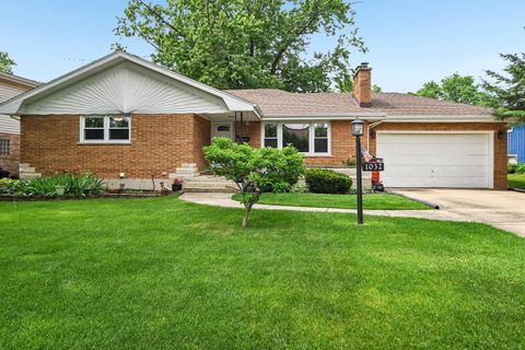 Photo of 1032 62nd Place, Downers Grove, IL 60516 (MLS # 12676610)