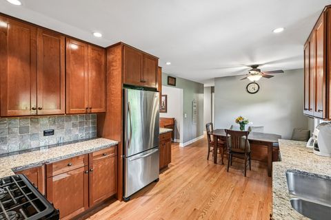 Tiny photo for 1032 62nd Place, Downers Grove, IL 60516 (MLS # 12676610)