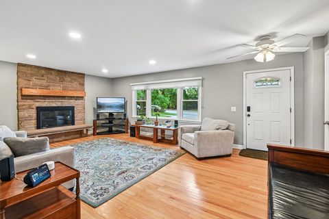 Tiny photo for 1032 62nd Place, Downers Grove, IL 60516 (MLS # 12676610)