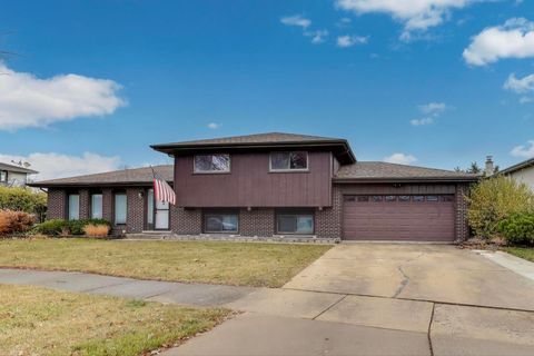 Photo of 8354 Margerita Avenue, Orland Park, IL 60462 (MLS # 12525338)